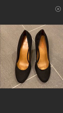 Kors Micheal Kors black suede heels. Size 9 1/2