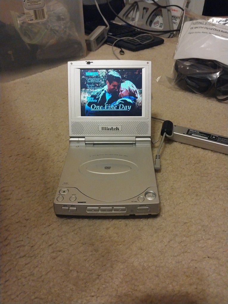 Mintek 5-inch Portable DVD Player