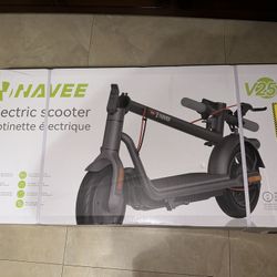 Electric Scooter Navee V25 Pro sealed box