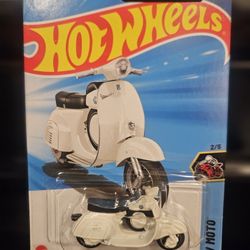 HOT WHEELS VESPA SS SUPER SPRINT 