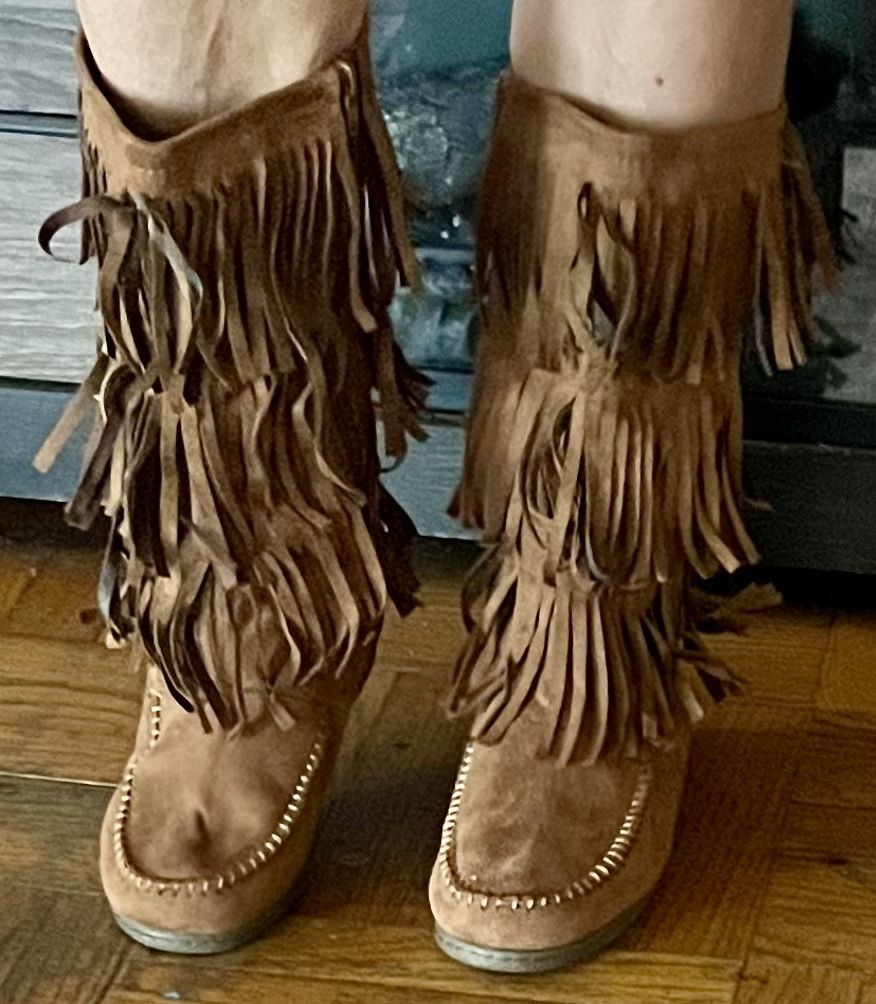 Boots With Fringe