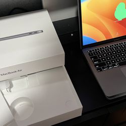 MacBook Air 2020 I3 8Gb 256Gb - Apple Care for Sale in New York