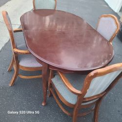 Antique Table And And 4 Chairs Only $100