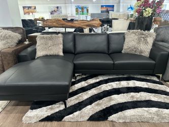 Beautiful L Shape Modern Sectional Available Limited Time Only $999‼️