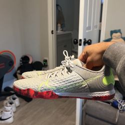 Nike React Gato Size 8.5 