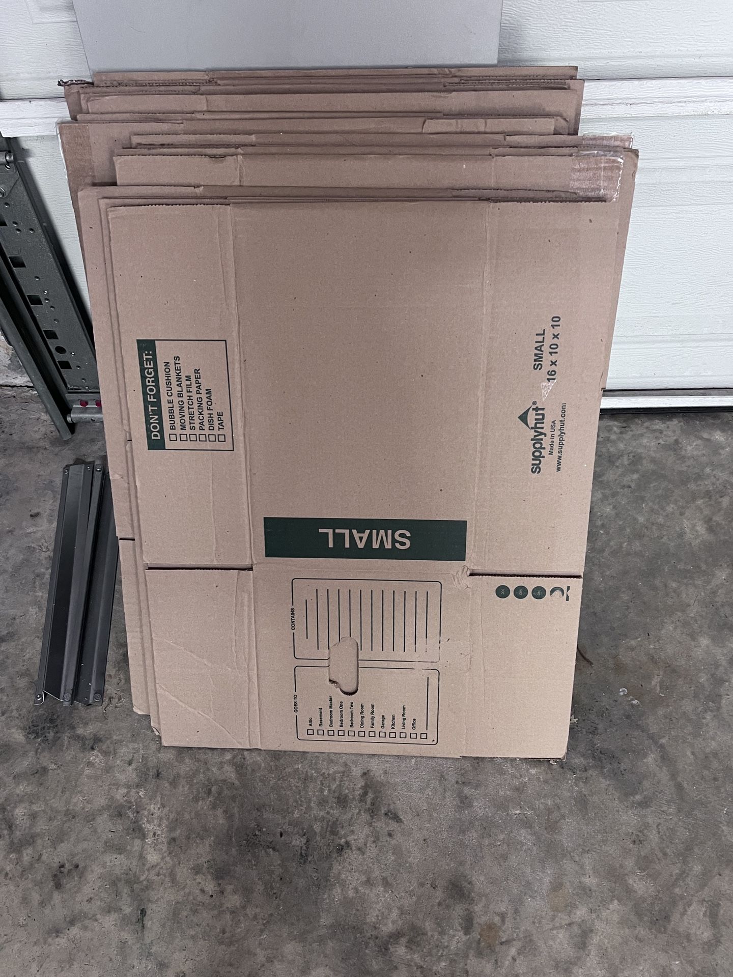 14 Moving boxes with “handles” - cardboard