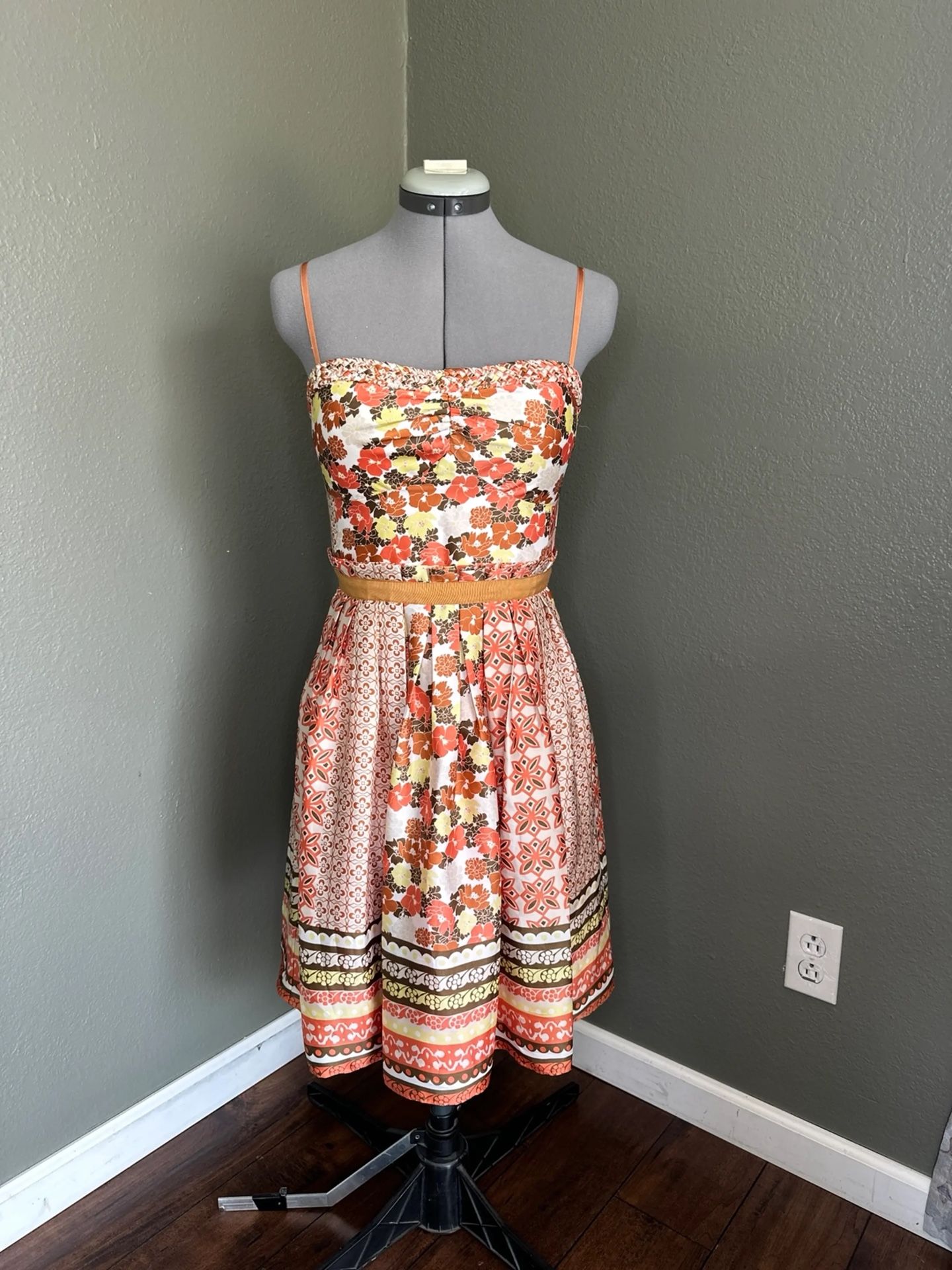 Cocktail Dress Size 4 Like New