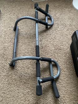 Pull up bar