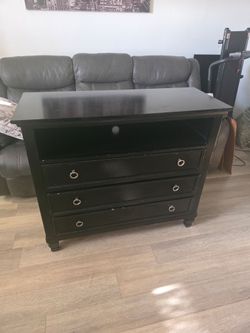 Drawer cabinet dresser