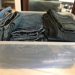 Lot 21 LEVI’S OLD NAVY NIKE BOYS GIRLS JEANS 10 12 14 16 19 LEGO STAR WARS TSHIRT