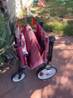 Radio flyer folding wagon with canopy