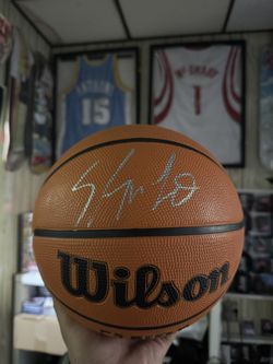 Carmelo Anthony Signed Basketball With Beckett Authentication 