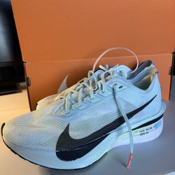 Women’s Running Shoes