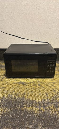 700 Watt Microwave