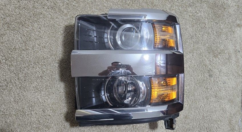 2015-2019 CHEVROLET SILVERADO 2500HD 3500 LEFT LH DRIVER SIDE HEADLIGHT OEM