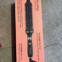 the X5 Pro Superlite X-Long Barrel Ionic Blowout Thermal Brush