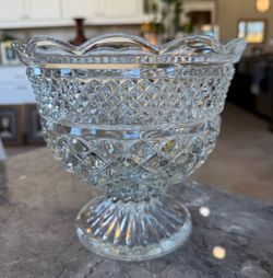 Clear Glass Pedestal Bowl in the Anchor Hocking Wexford Pattern