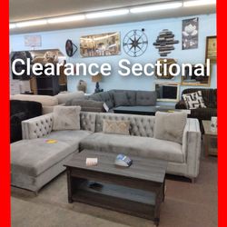🤗 Clearance Sectional