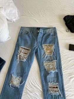 Jeans! Size 34 and 32.