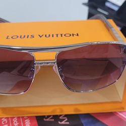 Sell Louis Vuitton Attitude Pilote Sunglasses - Brown