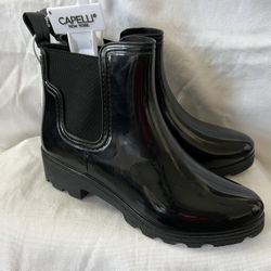 NWT Woman’s CAPELLI Rain Boots 