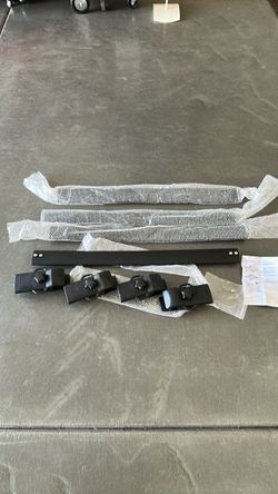 Toyota Sienna roof cross bars