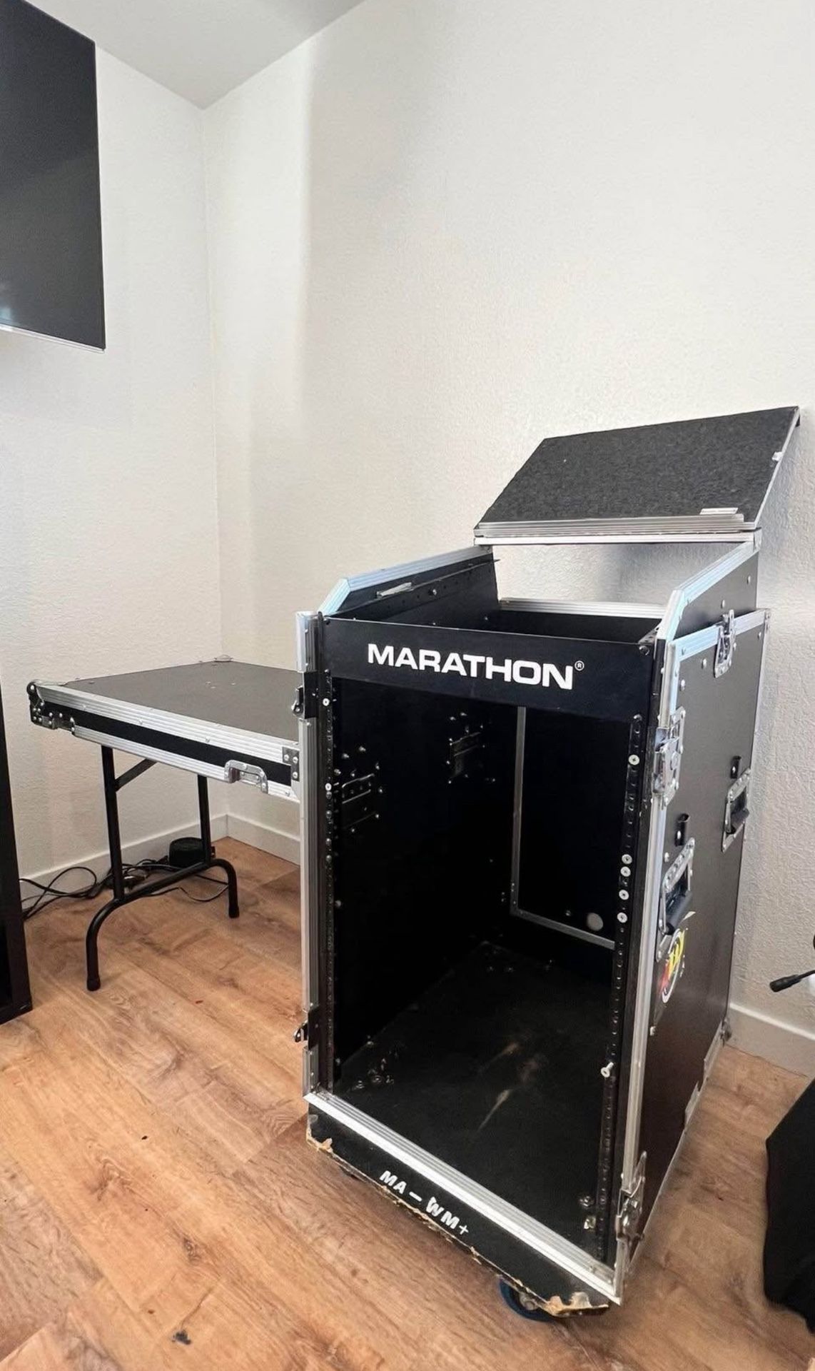 Dj 🎧 Case ✅Make A Reasonable Offer