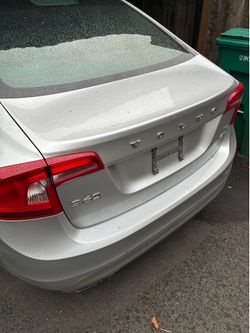 2011-2018 Volvo S60 AWD Complete Trunk Lid Silver Paint 711
