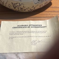 2007 Raiders Signed Foot Ball 