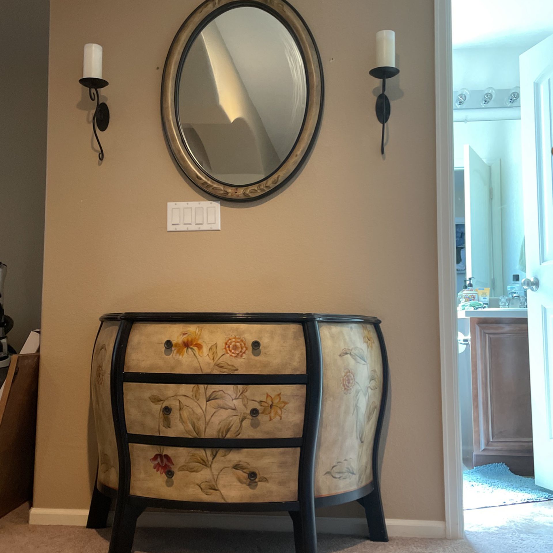 Wall Mirror And Accent Table 