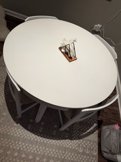Carrollton 4-Person Dining set