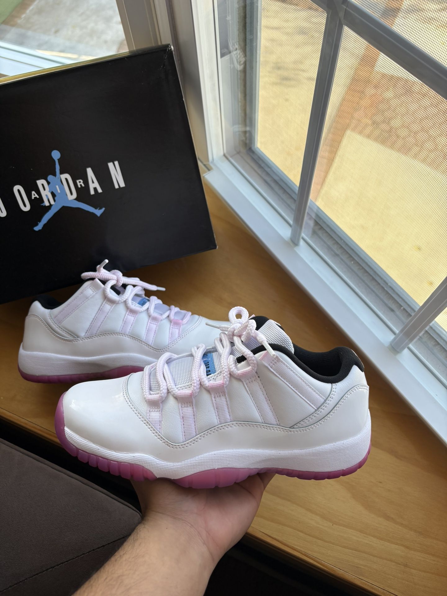 Jordan 11 Low Top ‘ Legend Blue ‘