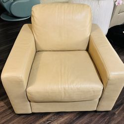 Natuzzi Leather Chair 