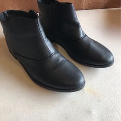 Sole Mates Low Cut Boots Womens 10