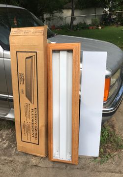 Fluorescent light fixture