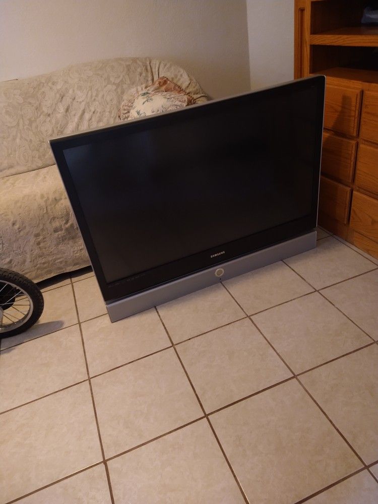 Samsung 50" TV
