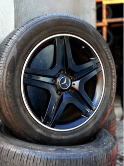 Mercedes G Wagon AMG 20in Wheel and Hankook Tire