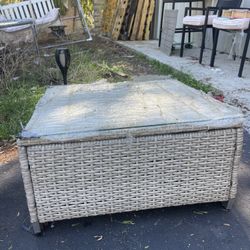 Gray Wicker Glass-Top Coffee Table for Expanding Sectional Sofa Set for Garden, Pool, Backyard