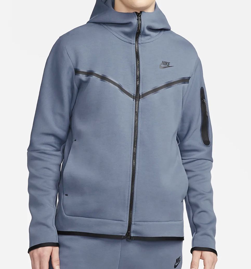 Nike Tech XL BLUE (40% DISCOUNT) for Sale in Woburn, MA - OfferUp