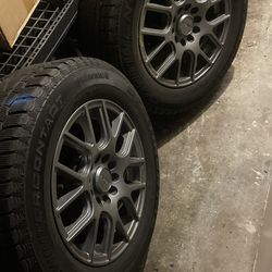 15 R.    Rims and tires for snow like new 5x100 and 5x 114.3 5 lugs universal