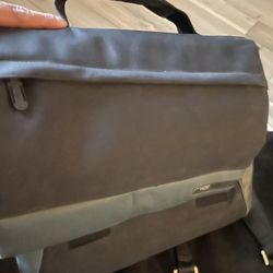 LAPTOP/ MESSENGER BAG! 