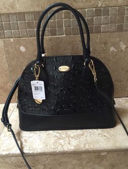 NWT Coach Domed Bag $450