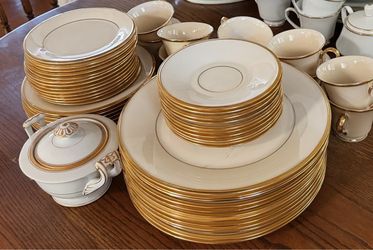 White and Gold Porcelain Dinnerware Set