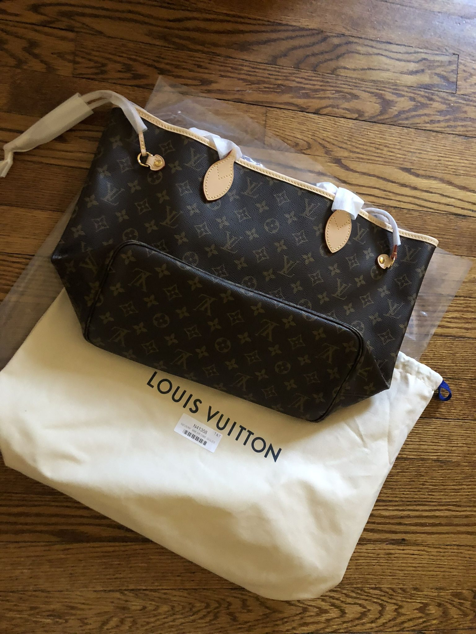 Dupe Bag L. V. Coussin for Sale in Corona, CA - OfferUp