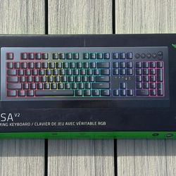 RAZER - Cynosa V2 Gaming Keyboard 