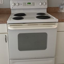 White GE Electric stove 