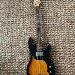 Clean Fender Bass 