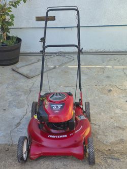Craftman Push Law Mower In Good Working Condition