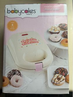 New Babycakes Mini Donut Maker Ceramic Coated Kids Baking Party Treats Pan