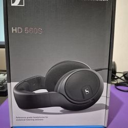 Sennheiser 560S